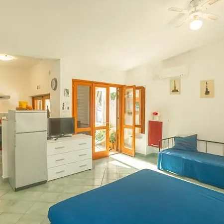 Apartment Giglio Rosso 1 *